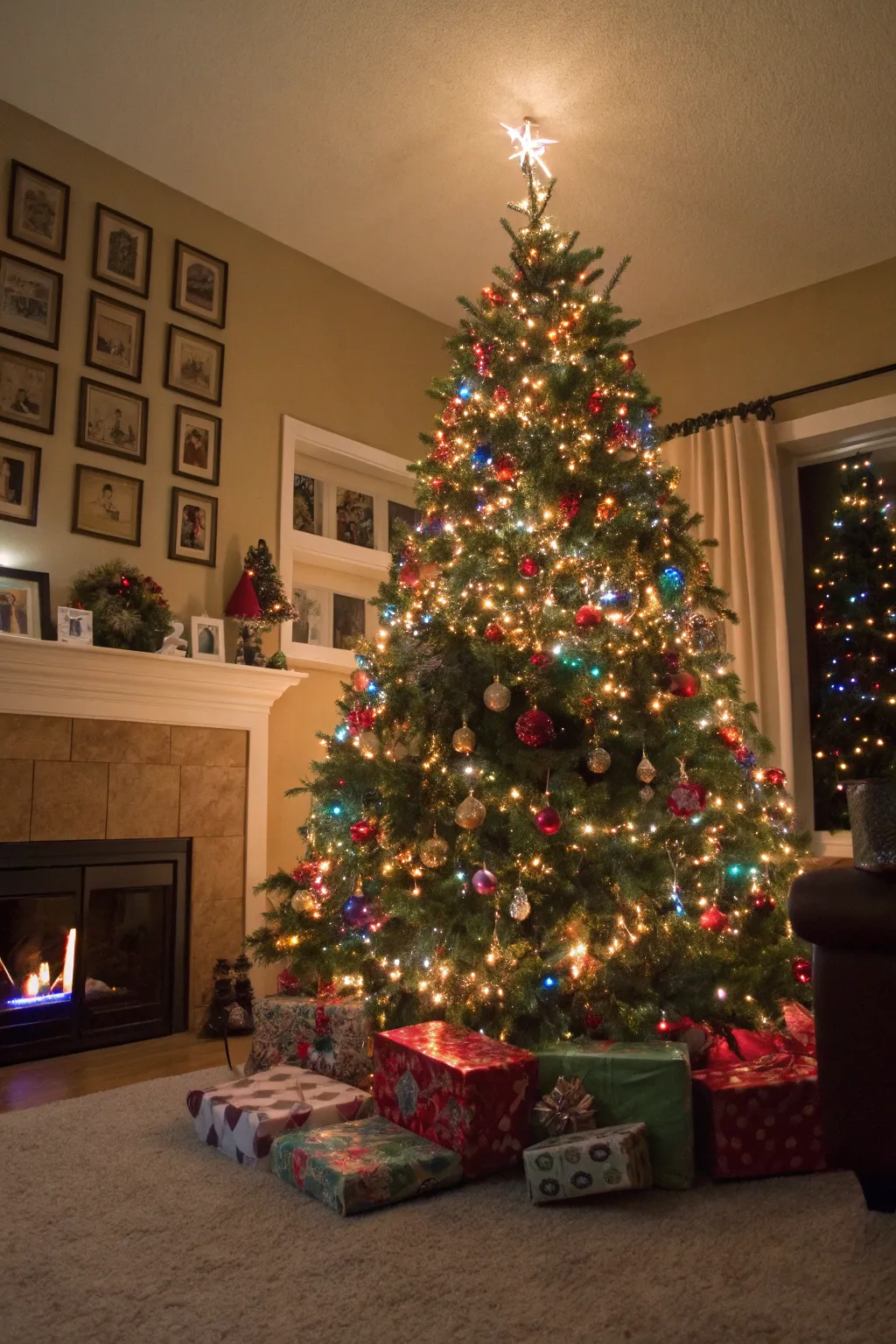 Illuminate your tree with dazzling lights to make it the star of your home.