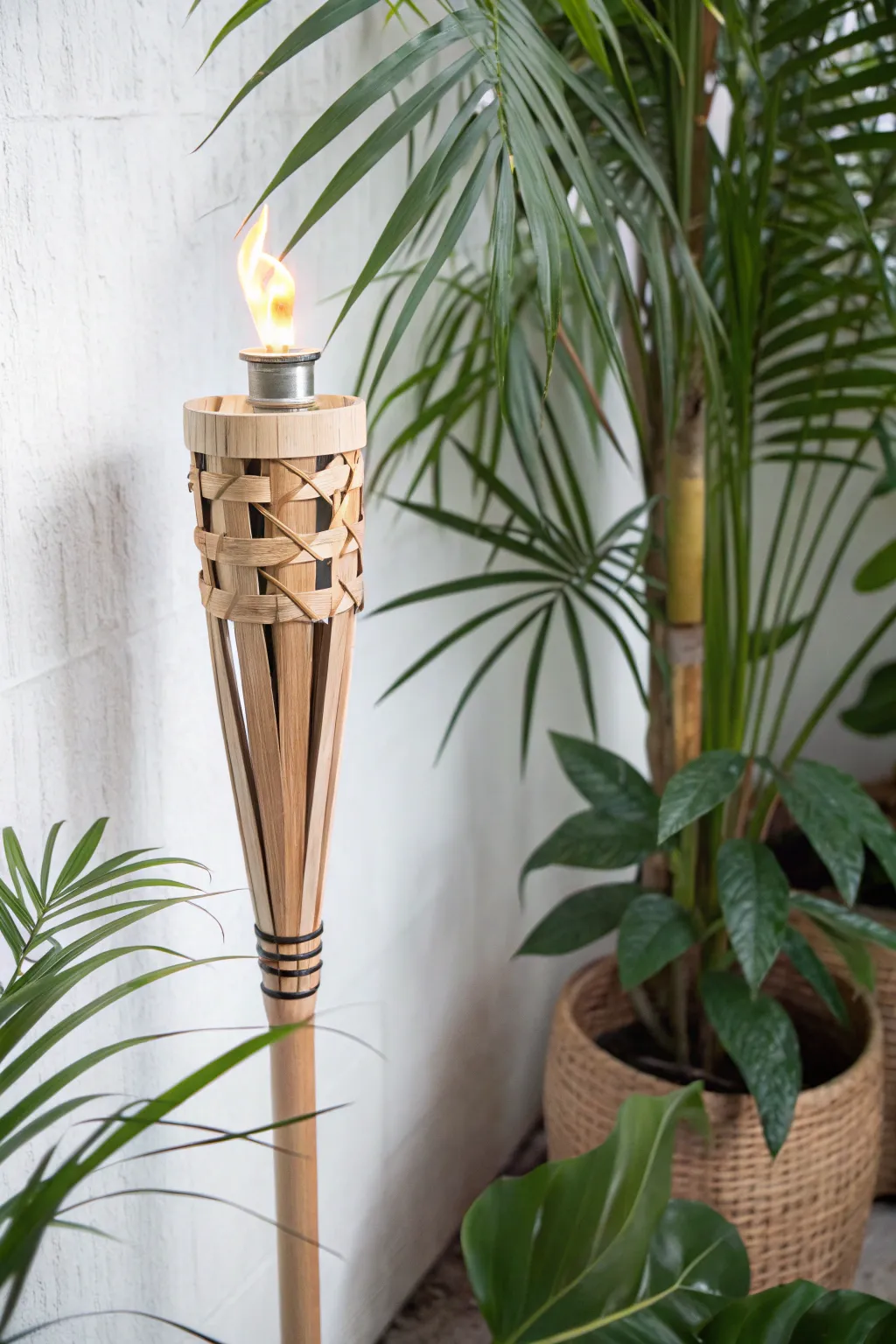 Set the perfect mood for your Tropical Luau with a touch of natural elegance.