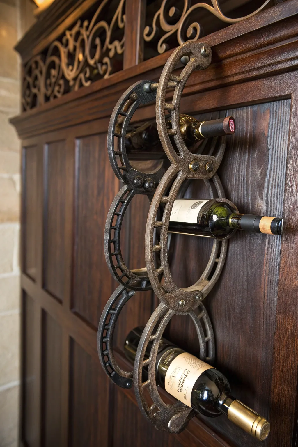 Transform rustic horseshoes into an elegant wine rack, where craftsmanship meets charm.