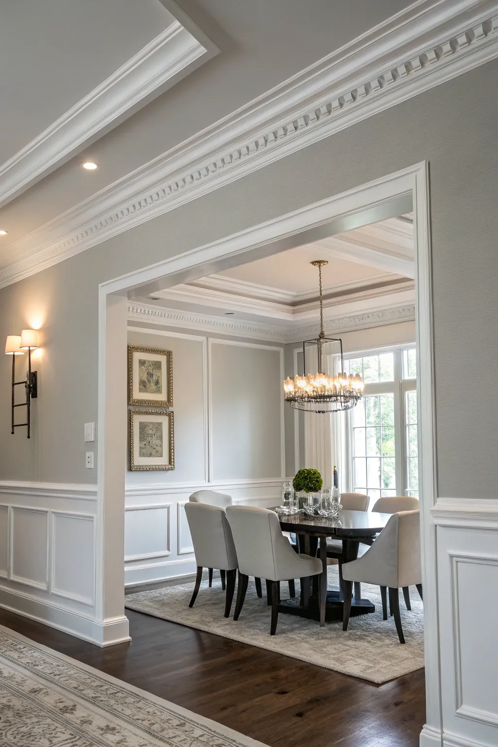 Simple crown molding with clean lines in a stylish dining area.