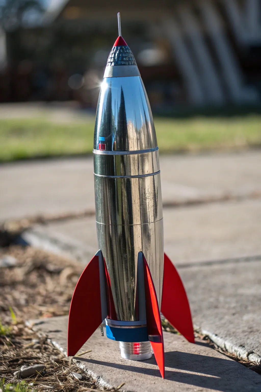 Elevate your creativity with the Classic Two-Liter Thruster – where craftsmanship meets the sky!