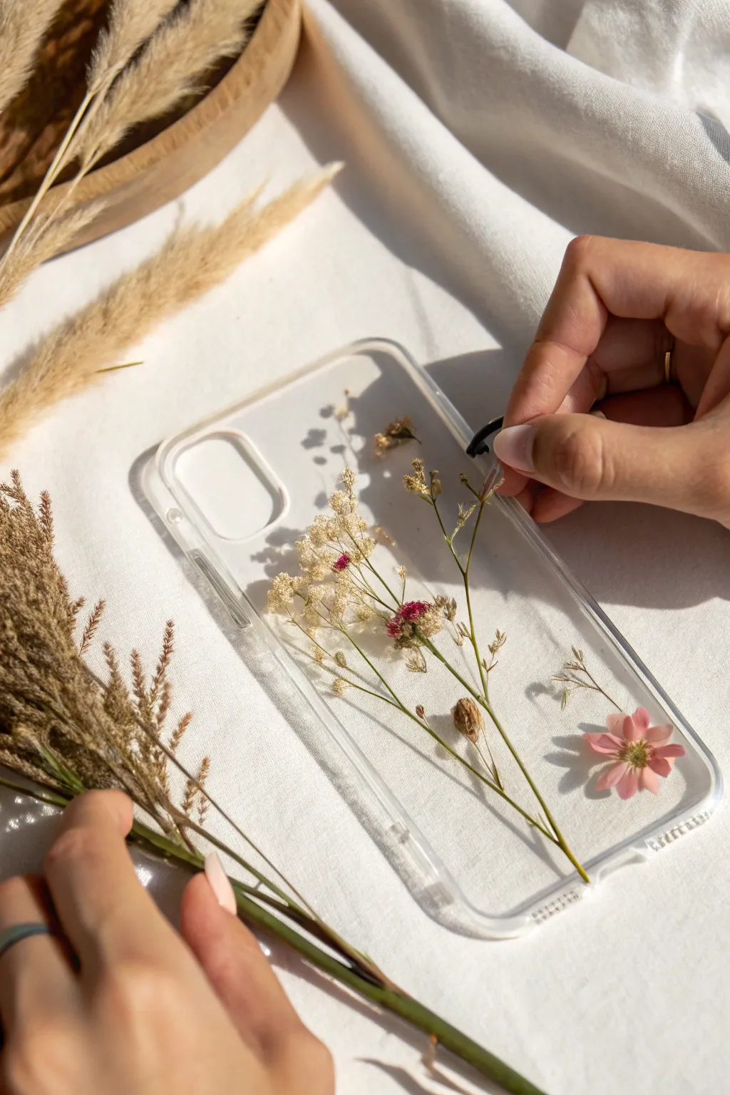 Turn your phone into a piece of art with handcrafted elegance. 🌸📱 #CraftNight #MinimalistBeauty