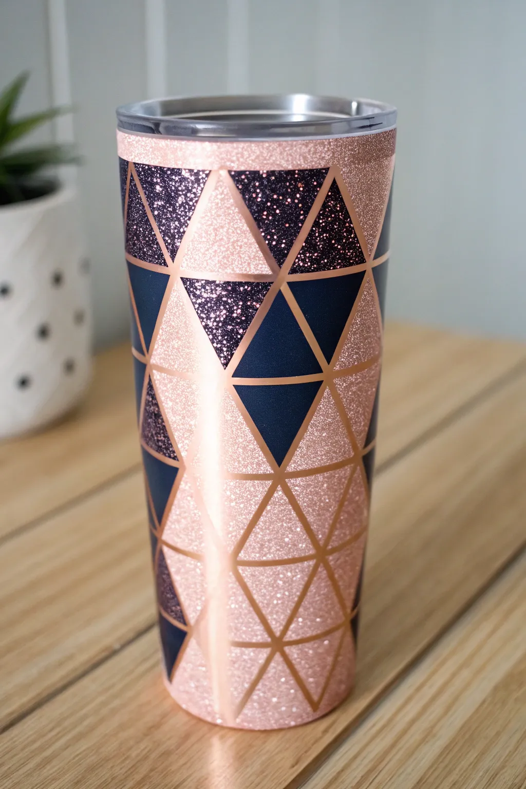 Elevate your drinkware with geometric glitz—where minimalist design meets boho charm.