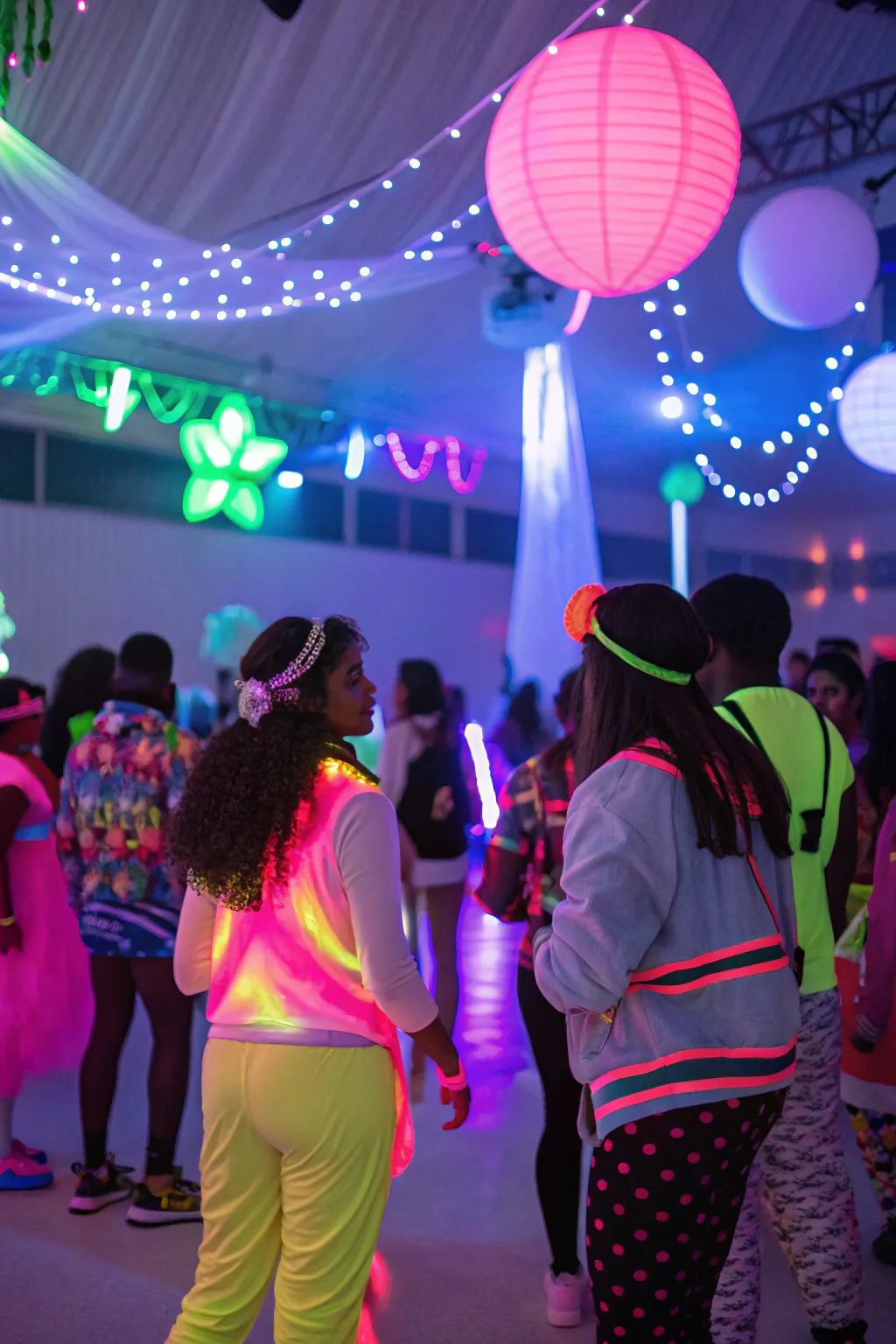 Get creative with a Highlighter Party Sweet 16.