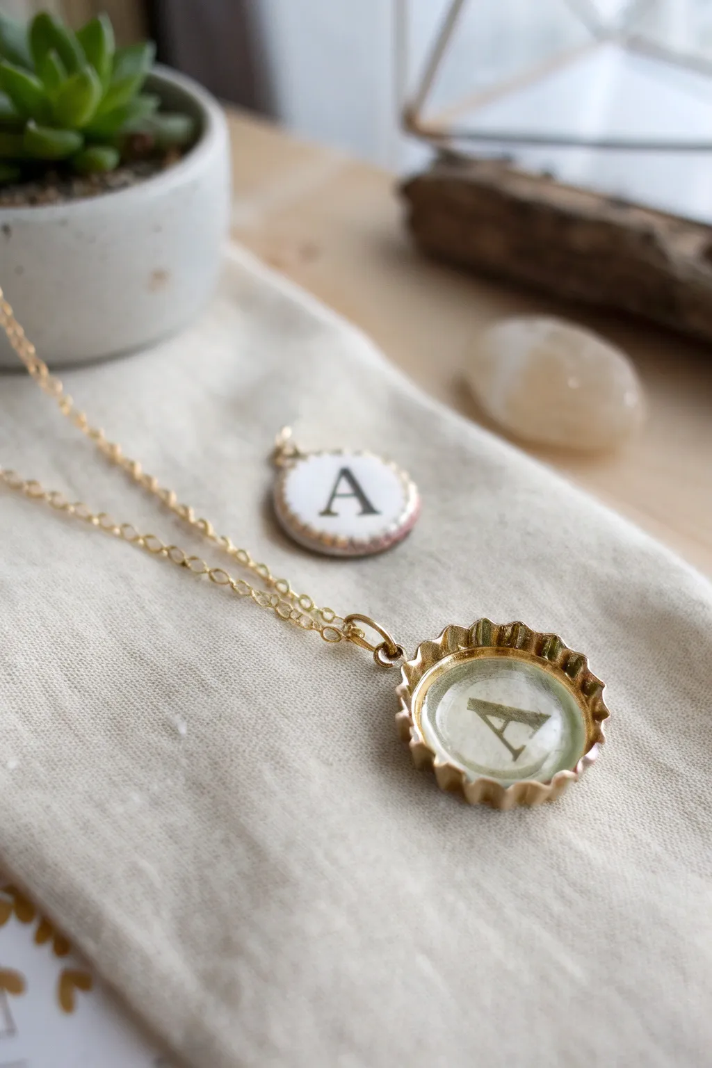 Elegant and personalized: A bottle cap pendant that's as unique as you are.