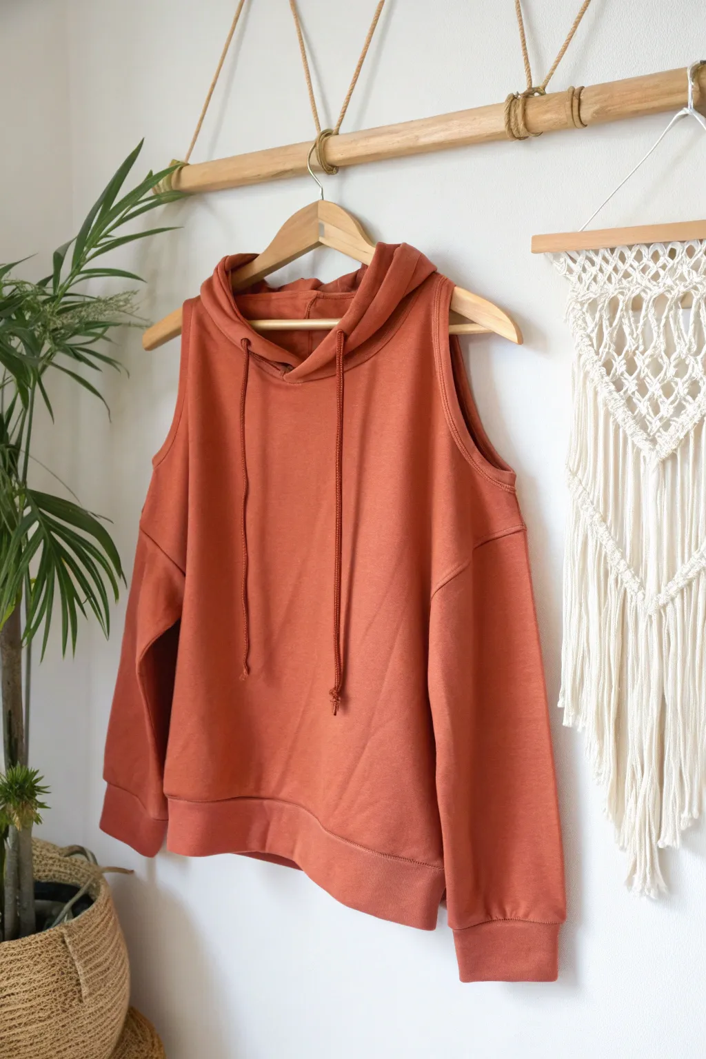 Elevate your hoodie style with chic cold shoulder cutouts for a bold yet understated look. #DIYFashion #ScandiBoho