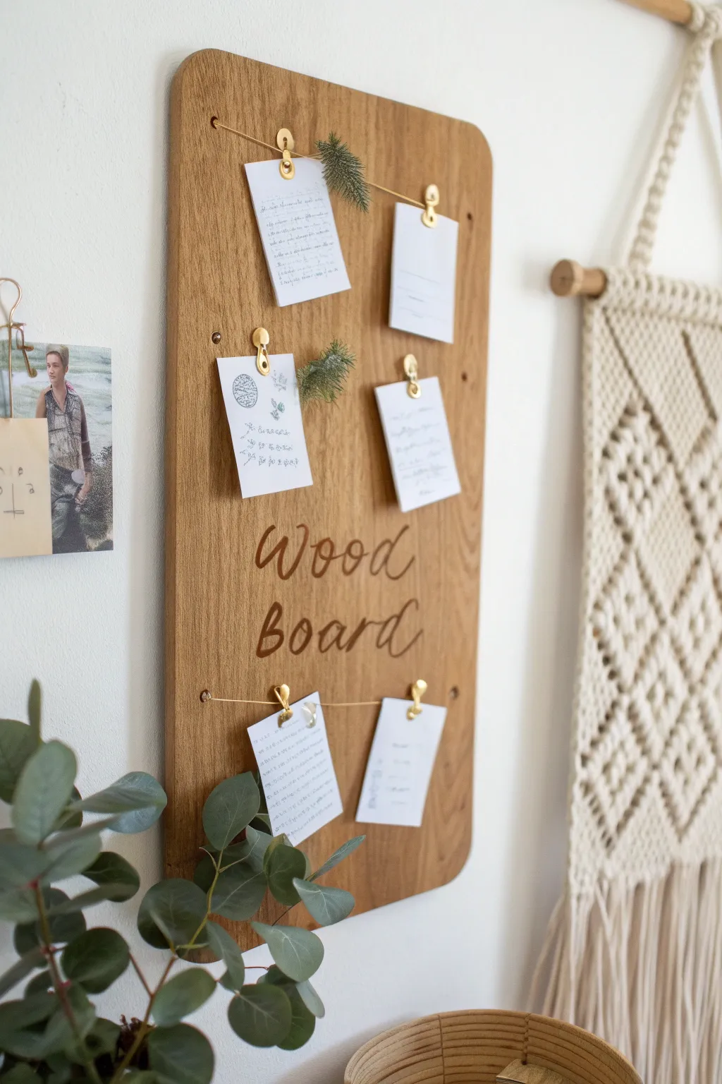 Capture your dreams and wishes with handwritten notes on a beautifully styled vision board. #PersonalTouch #ScandinavianBoho