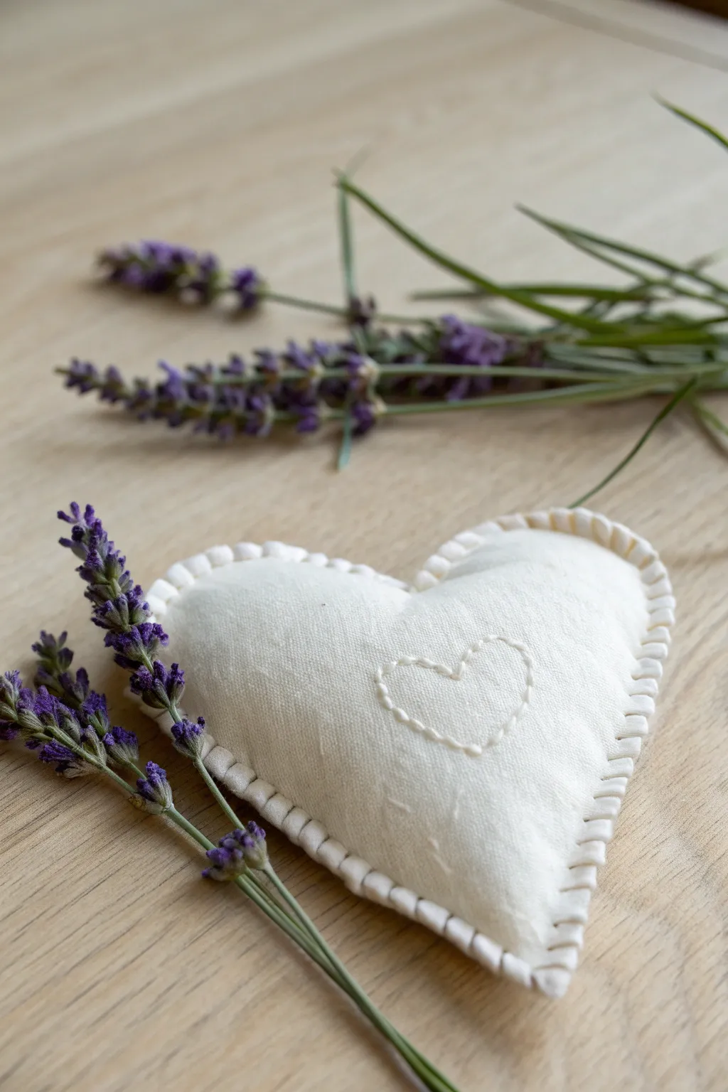 Breathe in tranquility with this handcrafted heart-shaped lavender sachet, the perfect touch of elegance for your drawers.