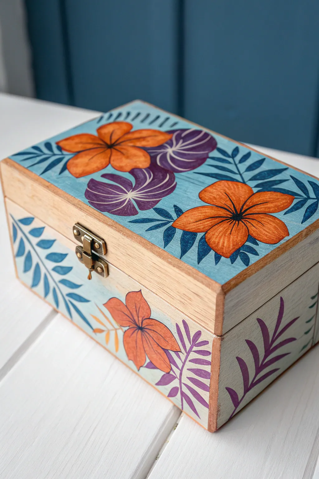 Transform your jewelry box into a tropical paradise with bold colors and exquisite craftsmanship.