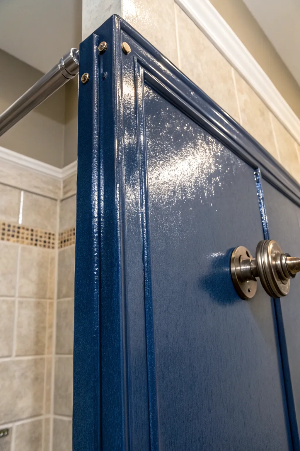 Elevate your bathroom style with sleek, painted metal sheets for a modern, sophisticated touch.
