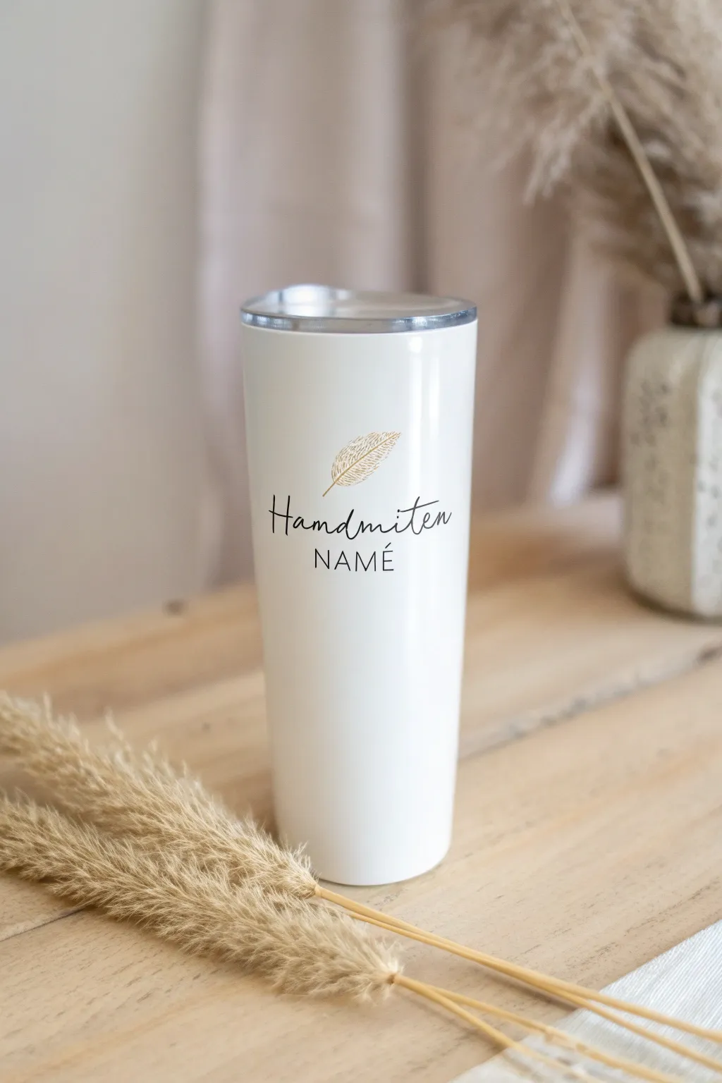 Sip in style with a personalized touch: the perfect graduation gift for on-the-go moments.