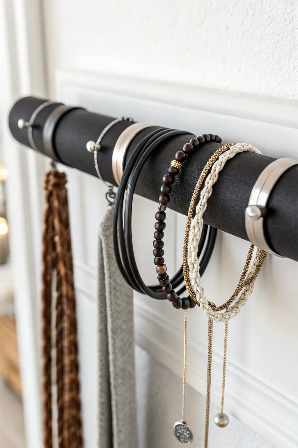 Elevate your jewelry display with a chic magnetic strip—where minimalist design meets Boho charm.