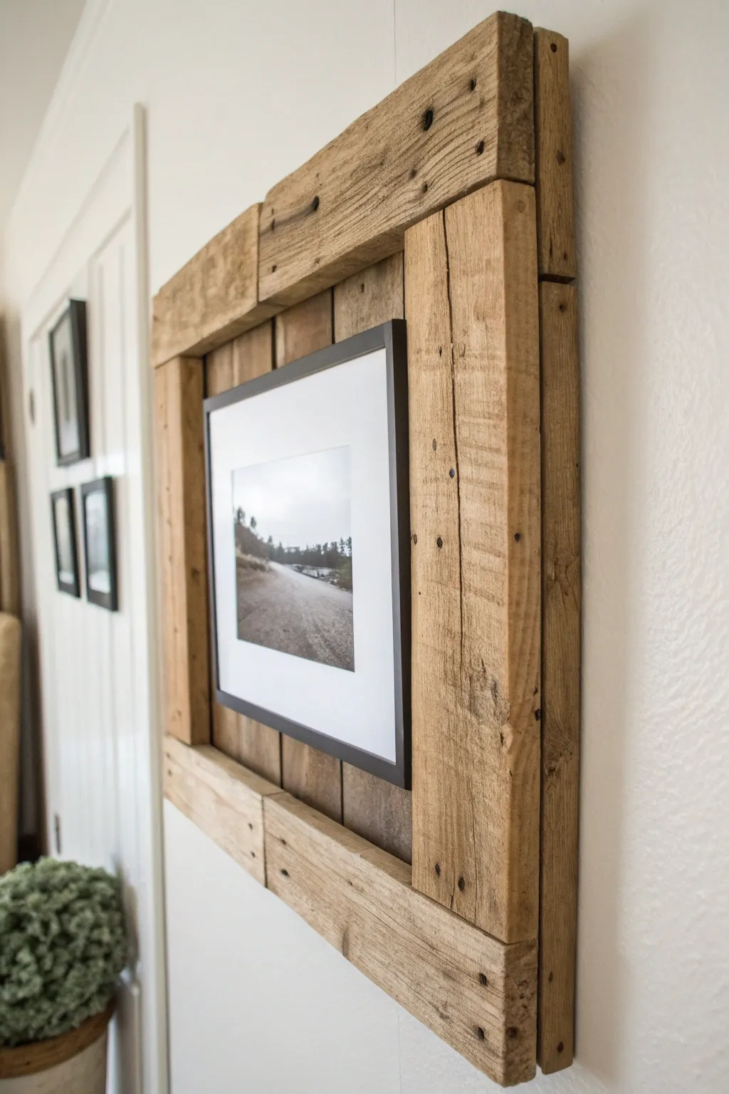 Transform your space with the natural charm of pallet art, where simplicity meets artistry.