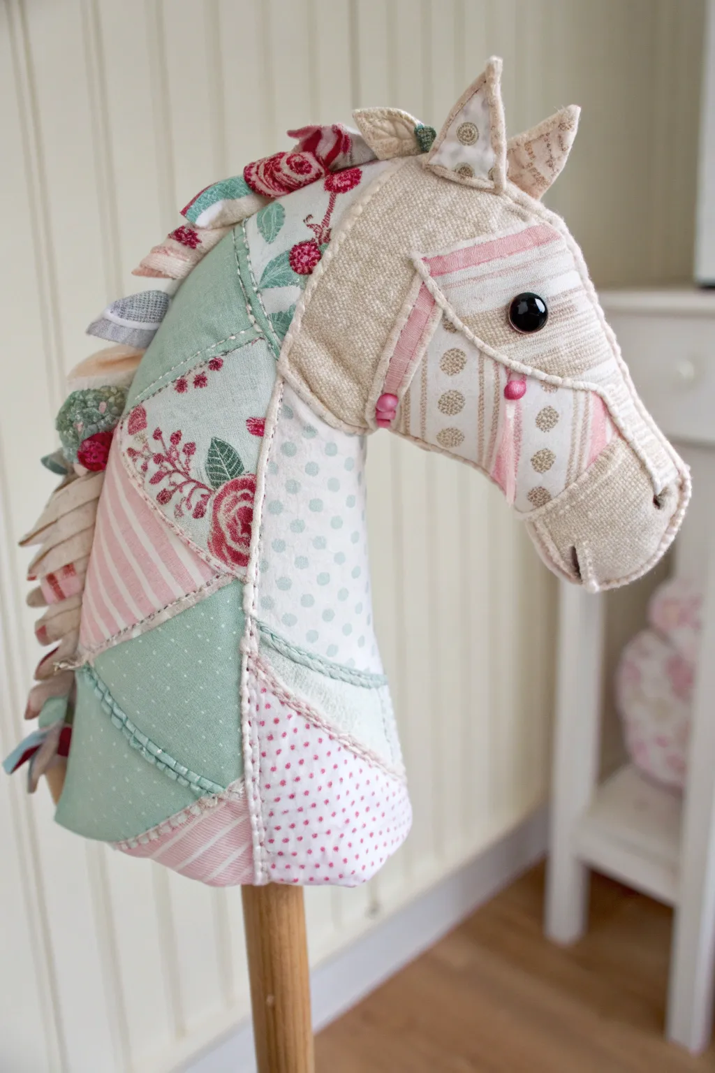 Transform your fabric scraps into a charming patchwork stick horse head, blending minimalist elegance with a boho twist!