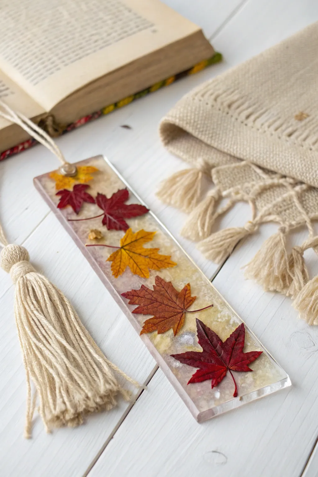 Celebrate the seasons with a touch of nature in your reading adventures 🍂📖
