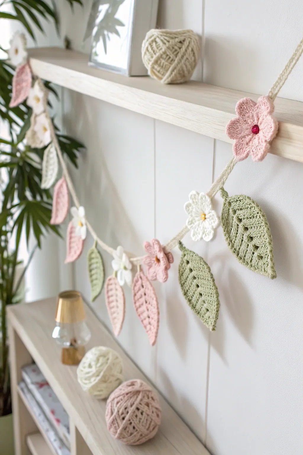 Add a touch of seasonal charm with this elegant crochet garland, perfect for any minimalist home.