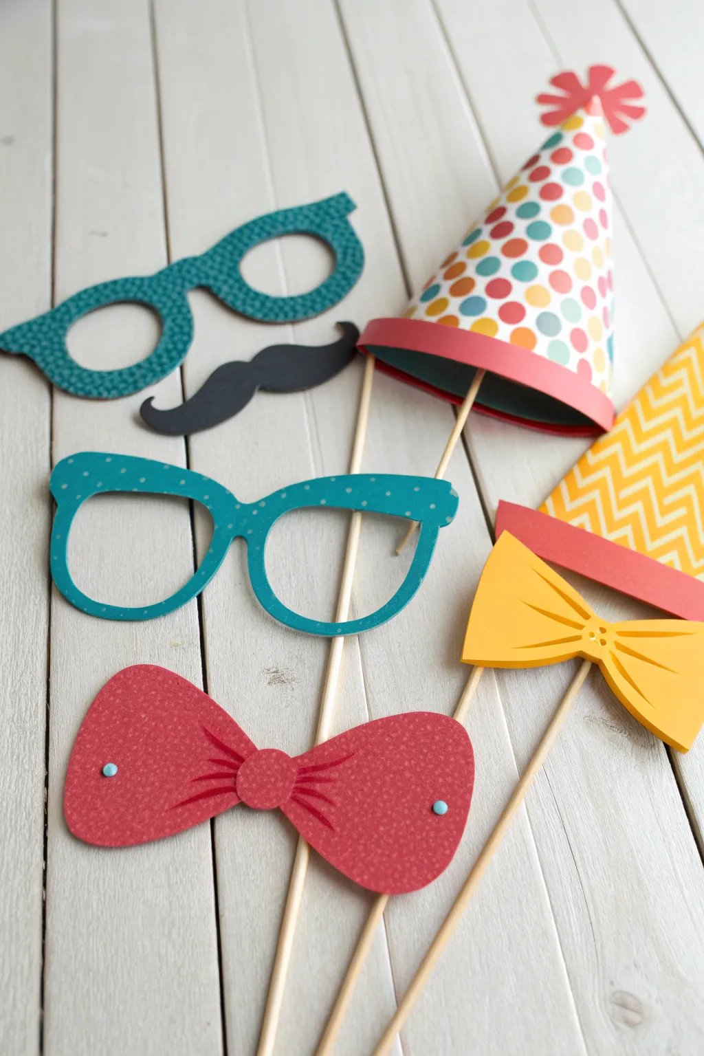 Elevate your party with chic DIY photo booth props that blend Scandinavian minimalism with boho charm!