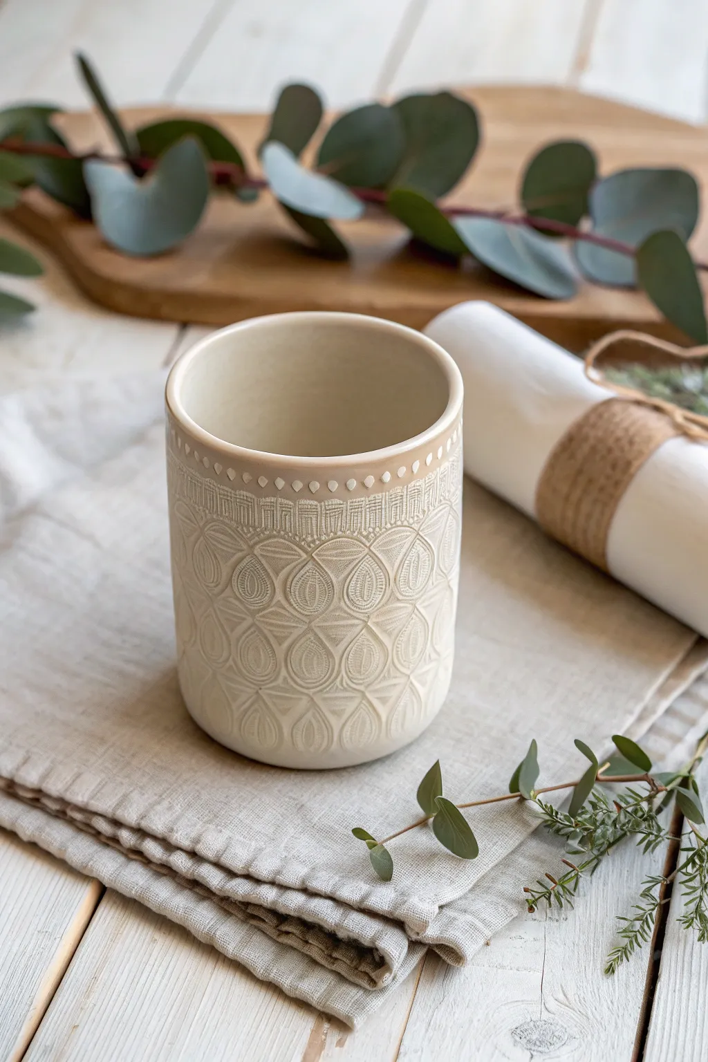 Unveil the surprise within: a tumbler that’s more than meets the eye!