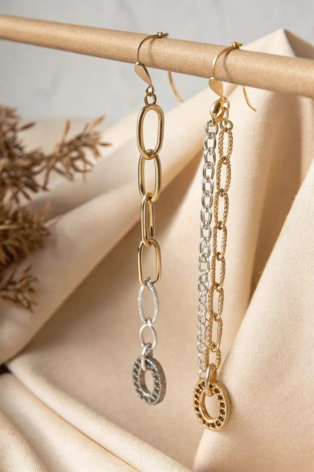 Elevate your style with these chic chain link earrings, a perfect blend of modern minimalism and boho elegance.