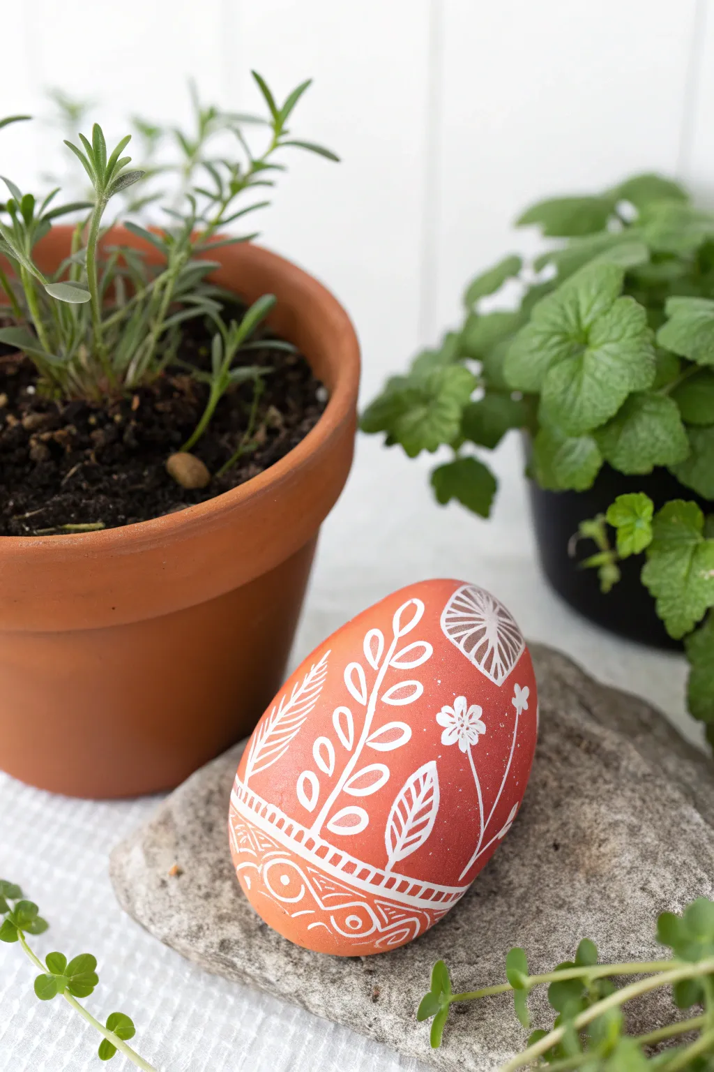 Add a personal touch to your garden with handcrafted plant markers that capture simplicity and creativity.