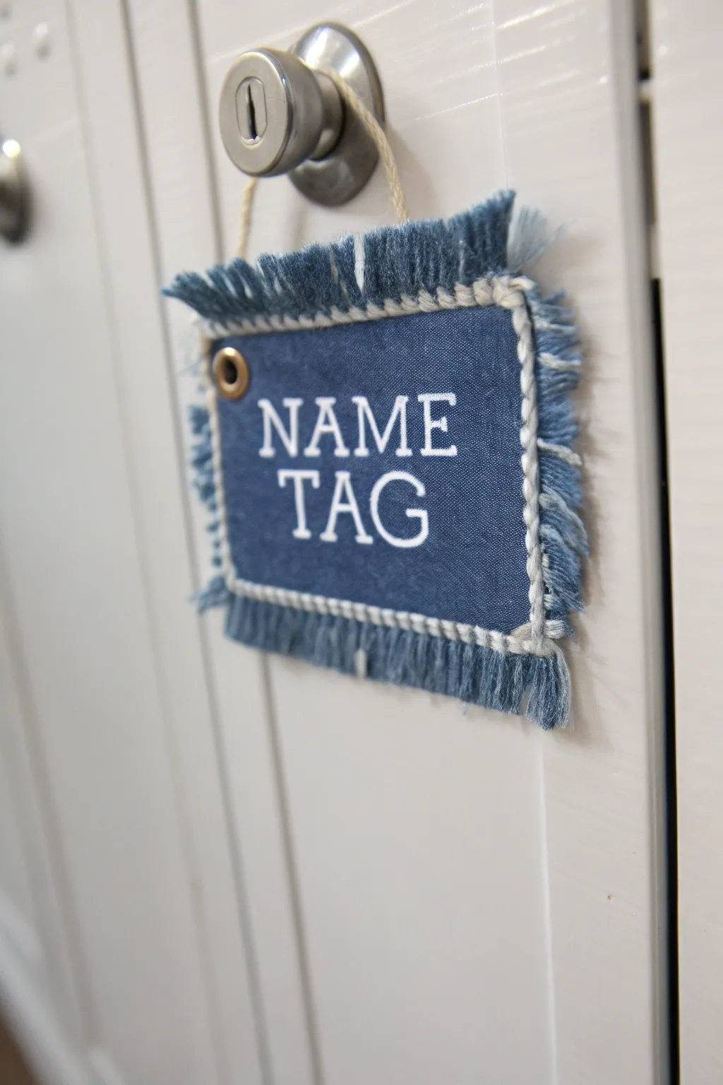 Transform your locker with a touch of upcycled elegance!
