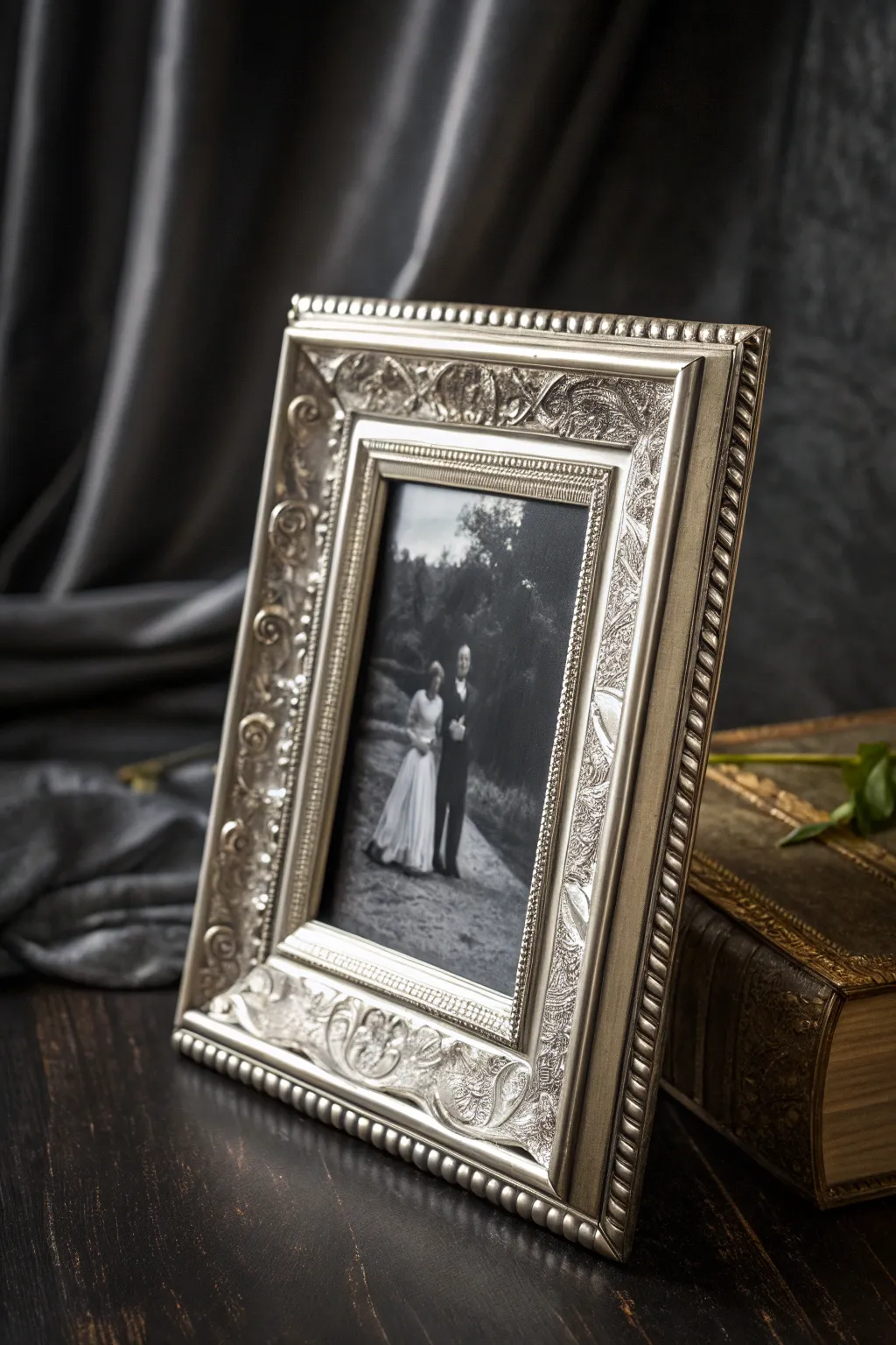 Capture your memories in style with a handcrafted aluminum frame that exudes elegance and craftsmanship.