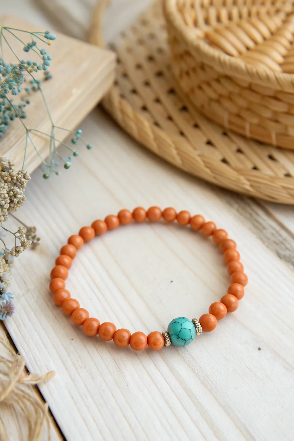 A touch of surprise in every glance - discover the joy of hidden color.