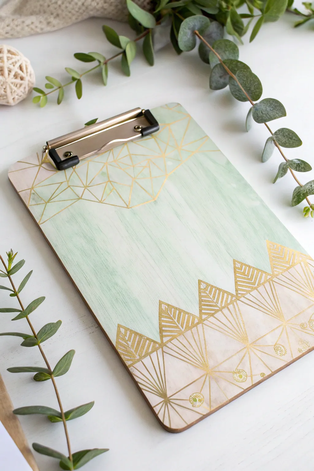 Embrace simplicity with a touch of boho charm—your minimalist marvel awaits.