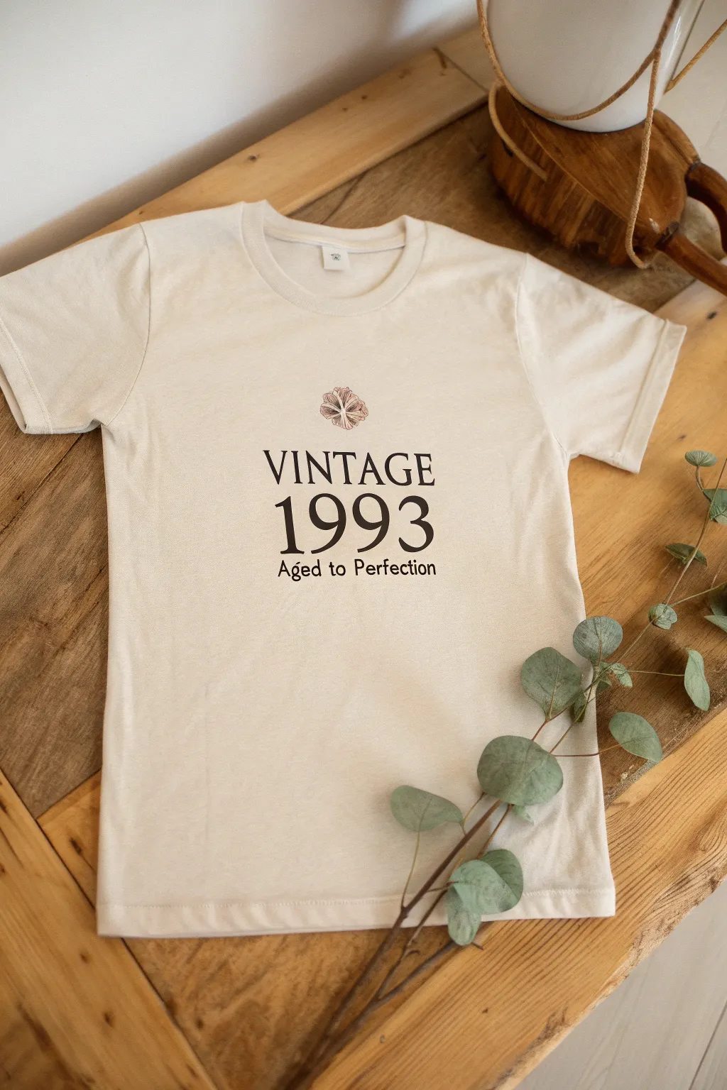 Celebrate 30 with style and humor – the perfect blend of vintage charm and minimalist elegance.
