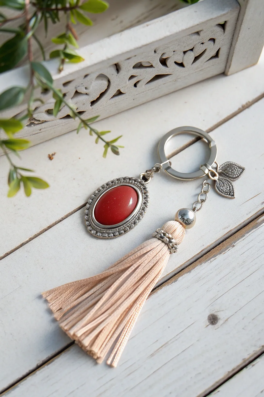 Elevate your keys with a touch of boho elegance—discover the charm of chic cabochon keychains.