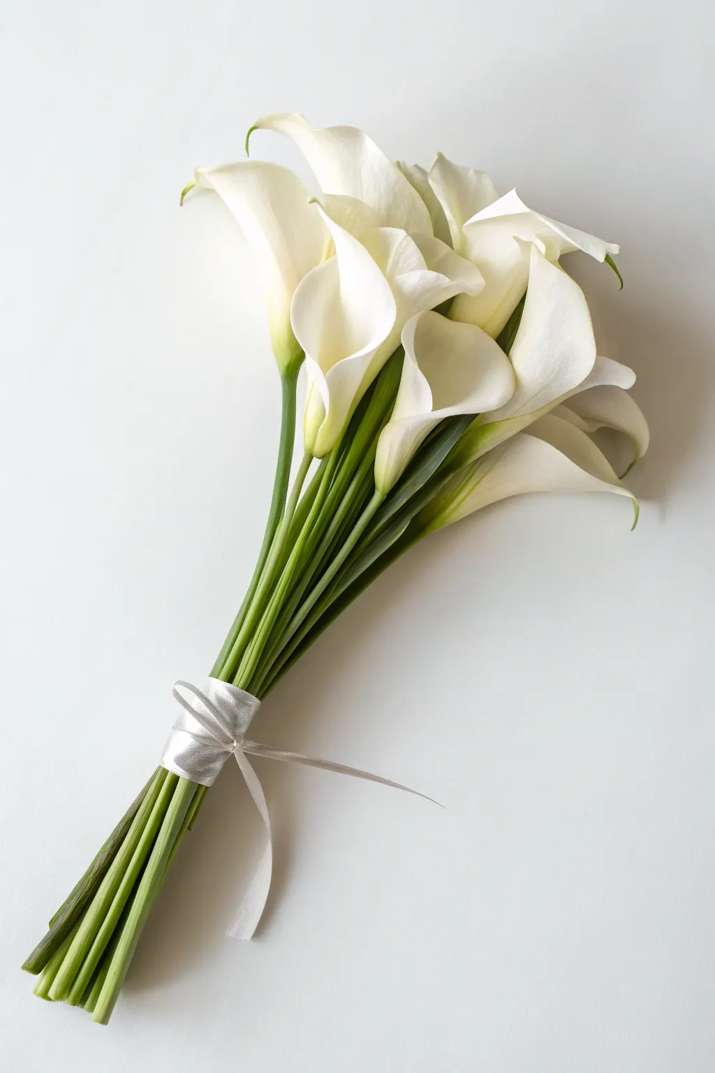Sleek and modern calla lily bouquet.