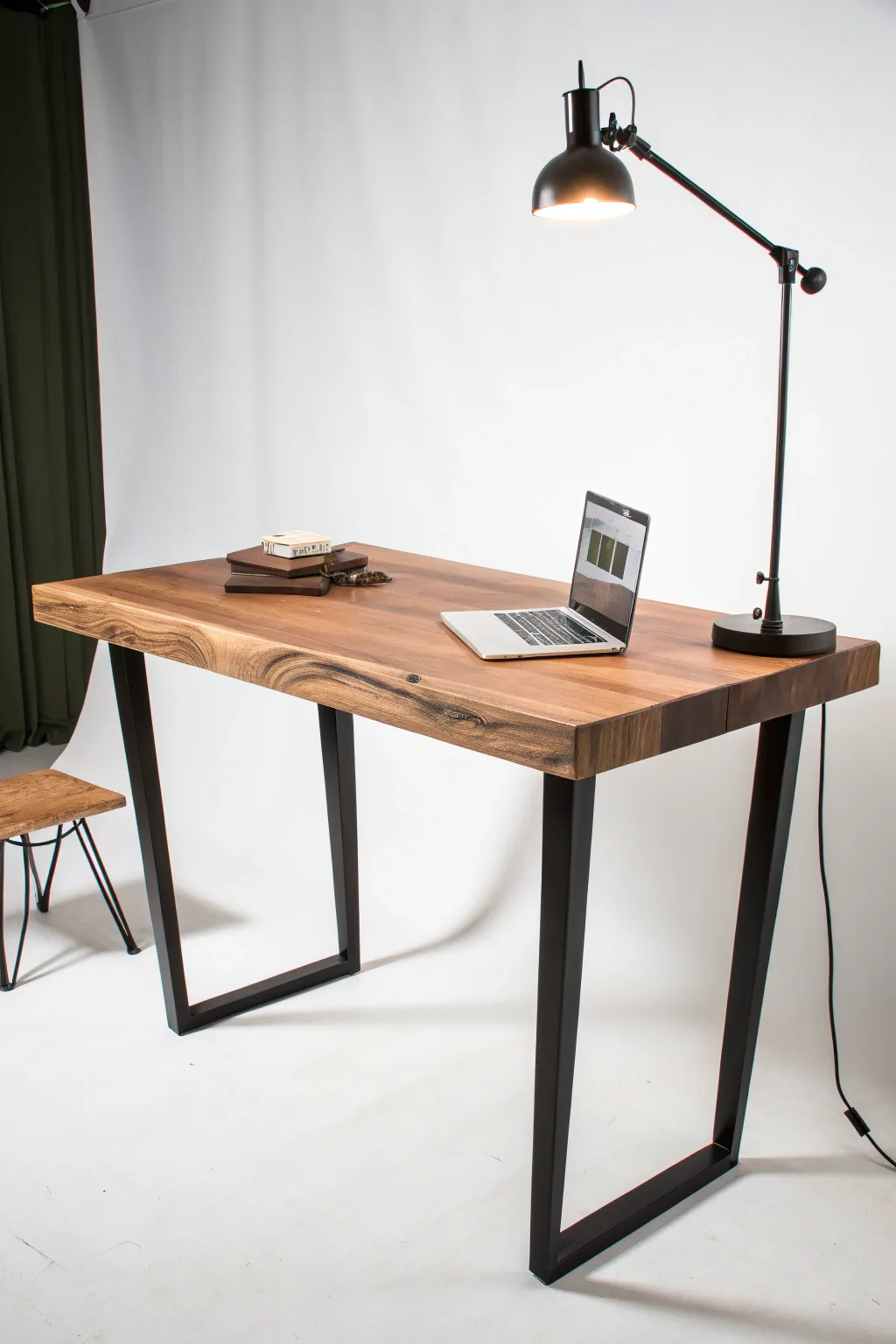 Simplicity meets elegance in this custom minimalist desk, where craftsmanship shines through clean lines.
