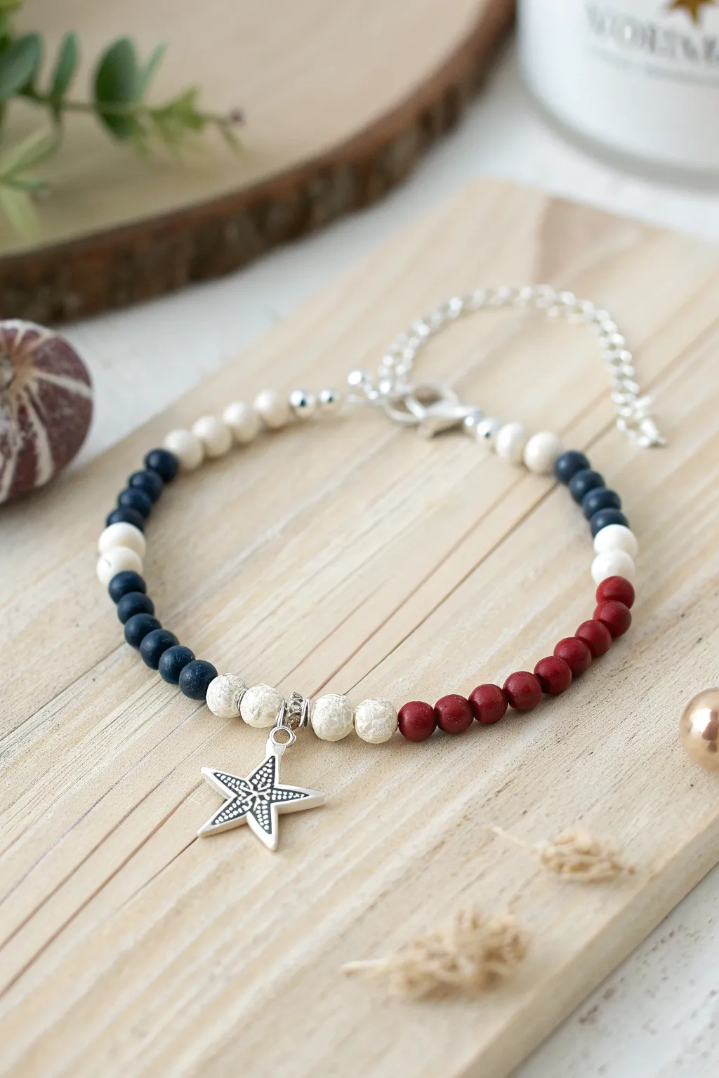 Twinkle with elegance: A star-spangled charm bracelet for a festive touch.