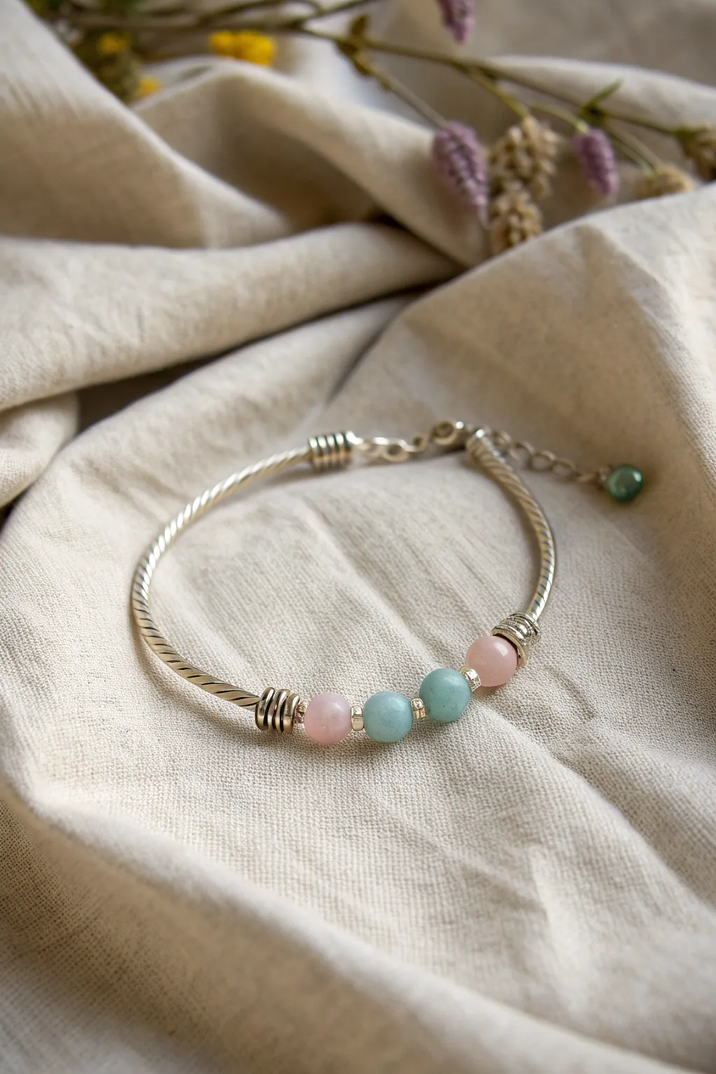 Embrace the art of simplicity with our bead-embellished wire bracelet, a perfect blend of Scandinavian minimalism and Boho flair.