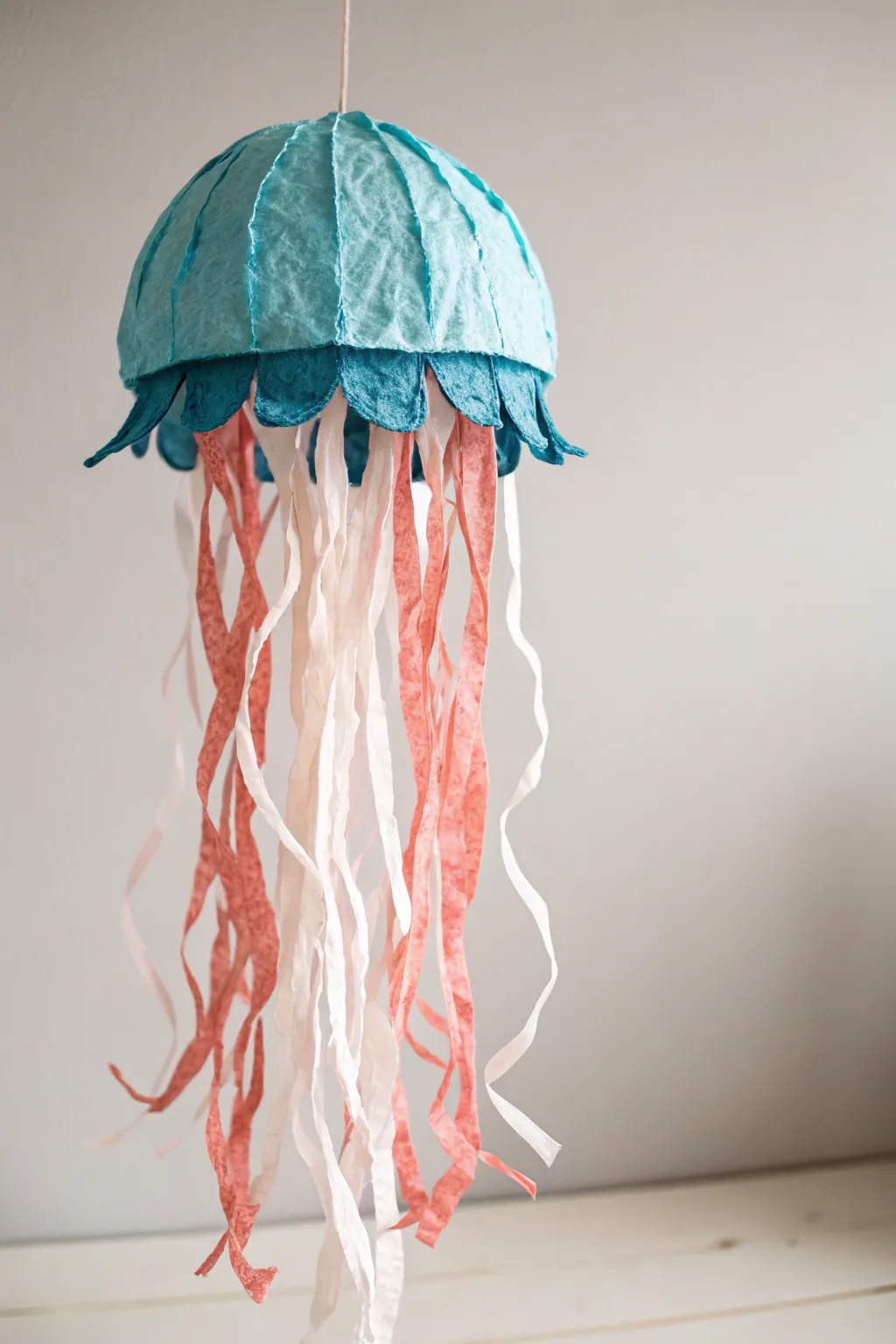 Transform egg cartons into stunning jellyfish art - a perfect blend of simplicity and boldness!