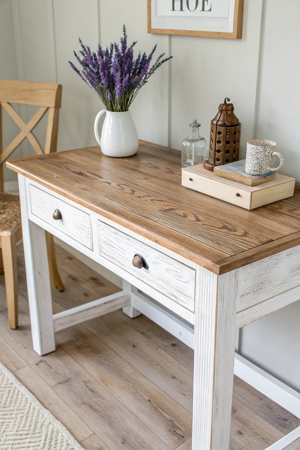 Revitalize your space with a rustic farmhouse desk transformation—where simplicity meets natural beauty.