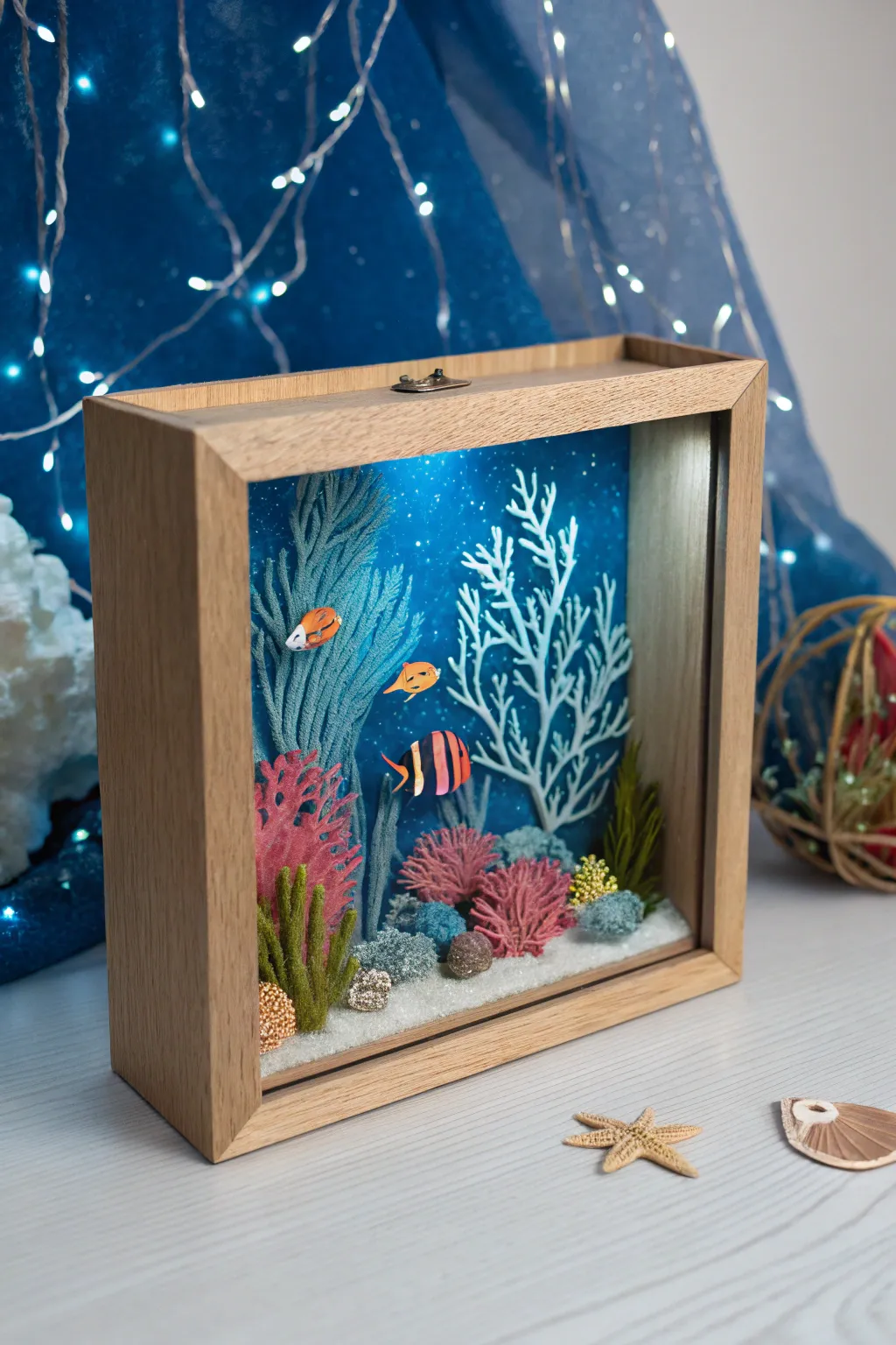 Explore the serene beauty of the ocean with this minimalist diorama box.
