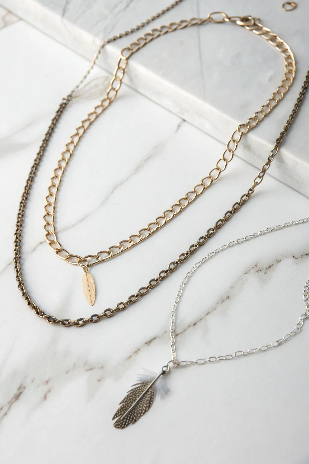Elevate your style with a touch of Chain Chic: simplicity and elegance in every link.