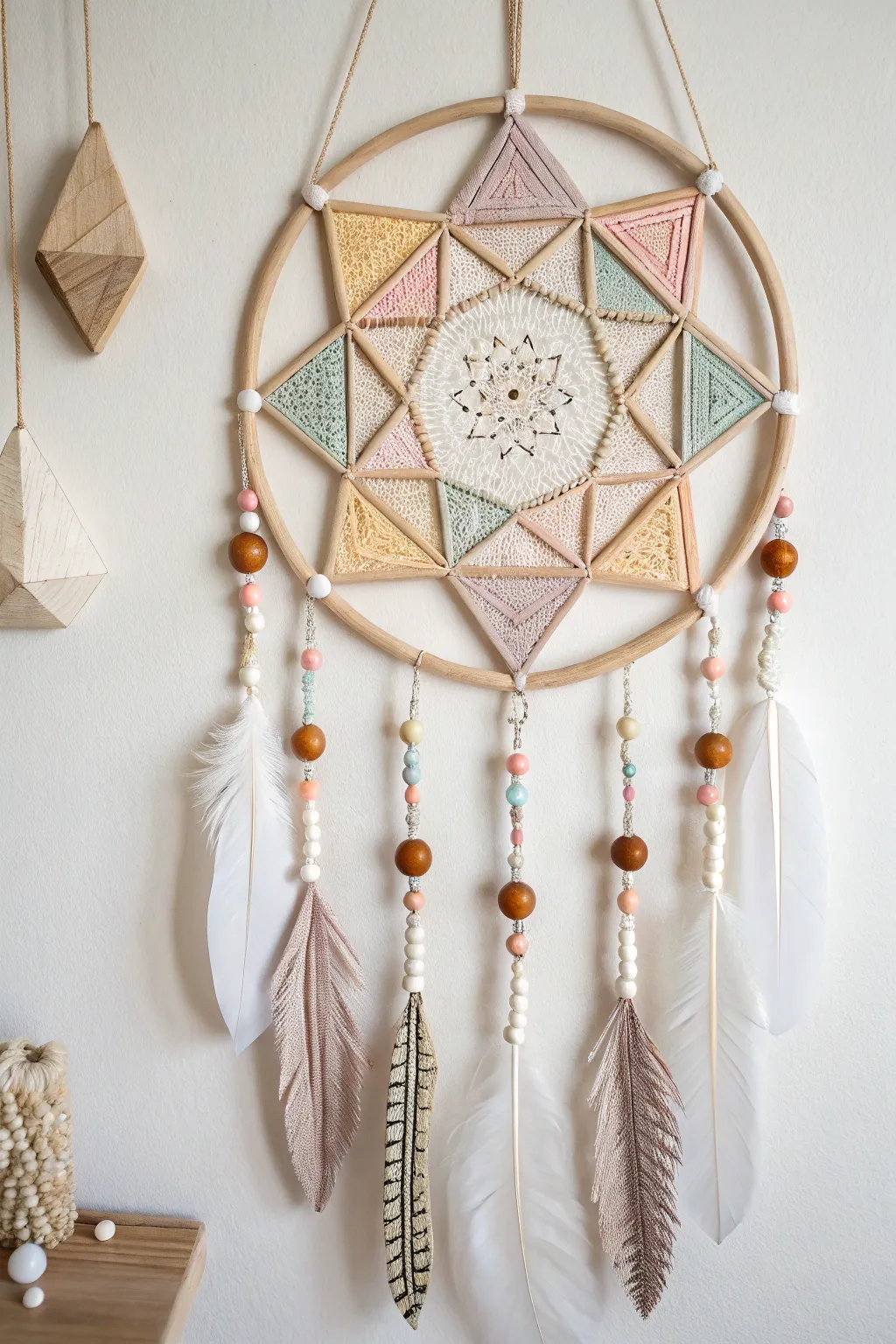 Discover the elegance of geometry with this Scandinavian-Boho dream catcher. Perfect for adding a modern twist to your space!