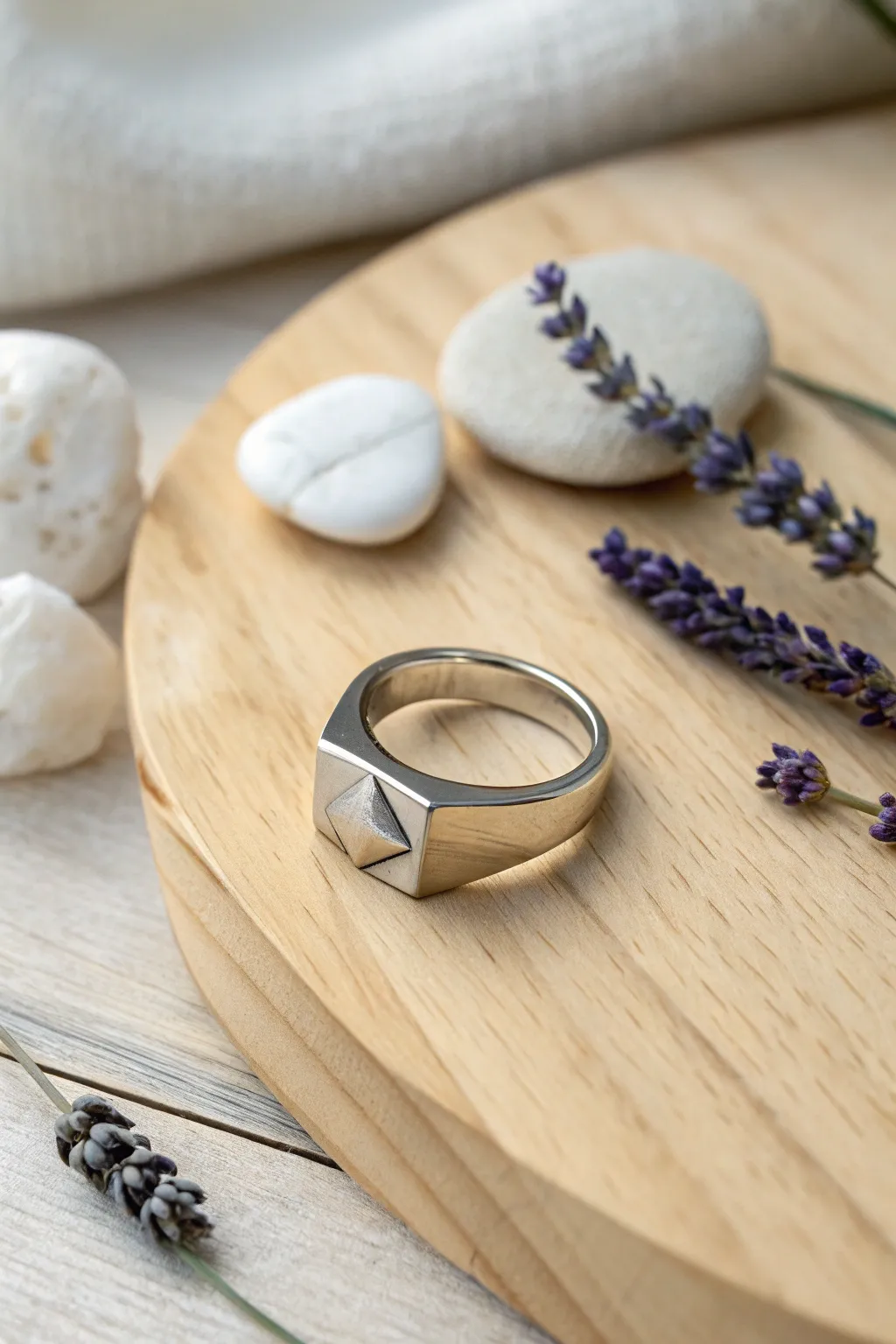 Embrace simplicity with this handcrafted geometric metal ring, where modern design meets natural elegance.