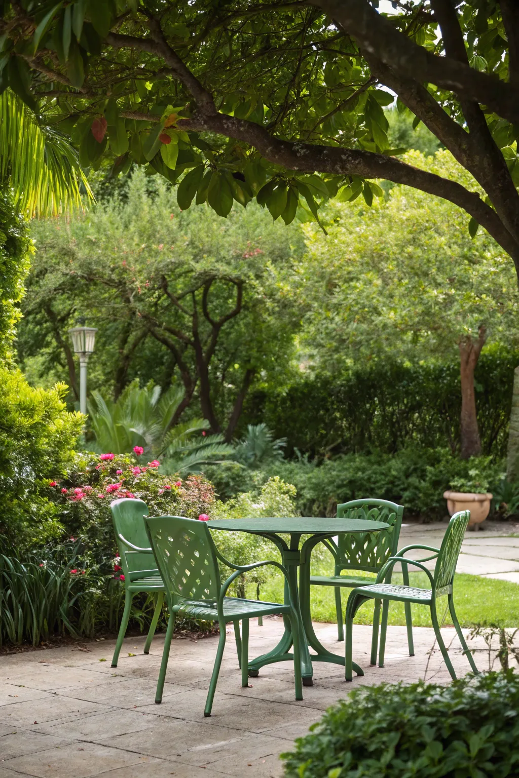 Seamlessly blend with nature using green tones.
