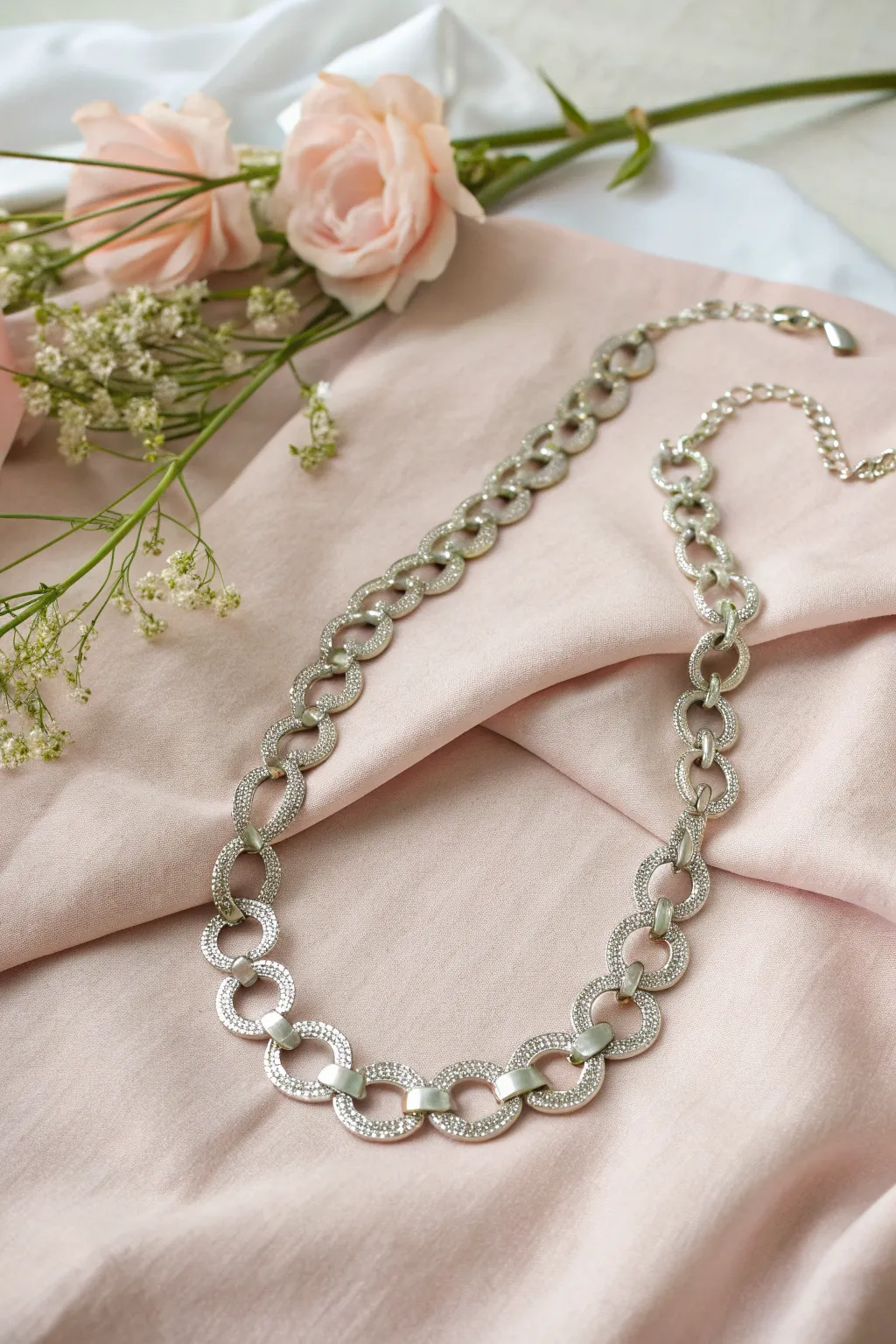 Transform soda tabs into royalty-worthy gems with this stunning handmade necklace.