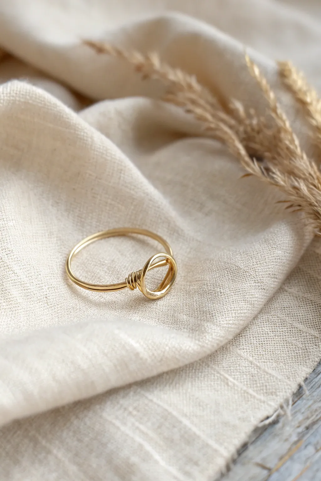 Embrace simplicity: This elegant wire ring is your perfect everyday statement piece.