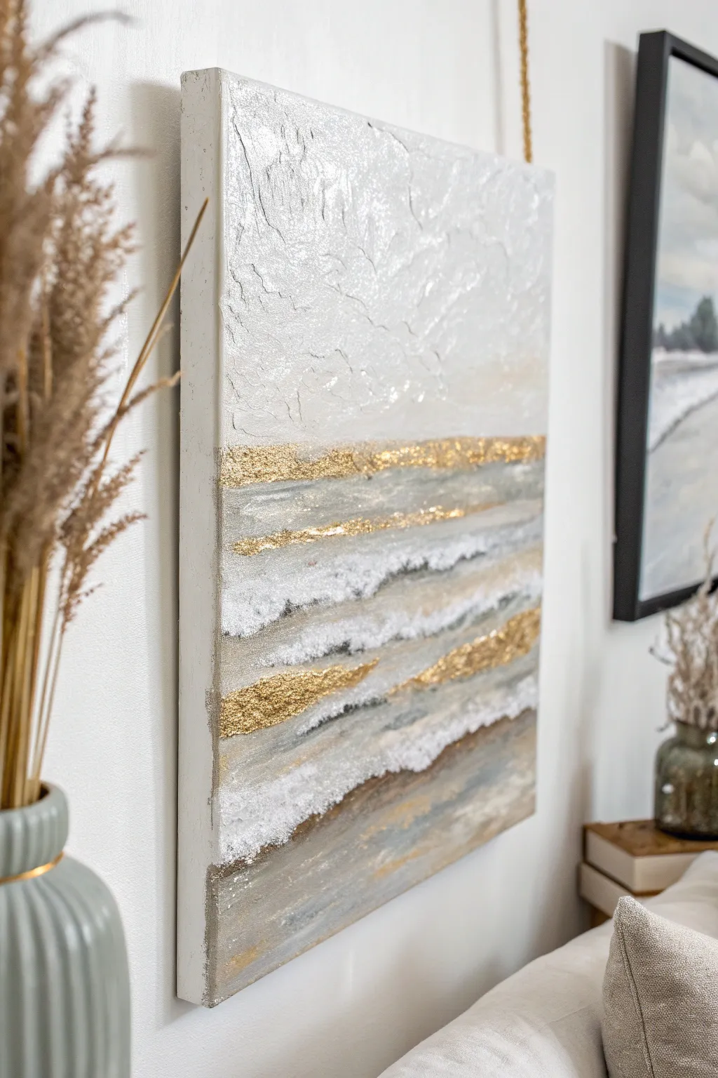 Illuminate your art with metallic magic ✨ Discover the beauty of simplicity and texture.