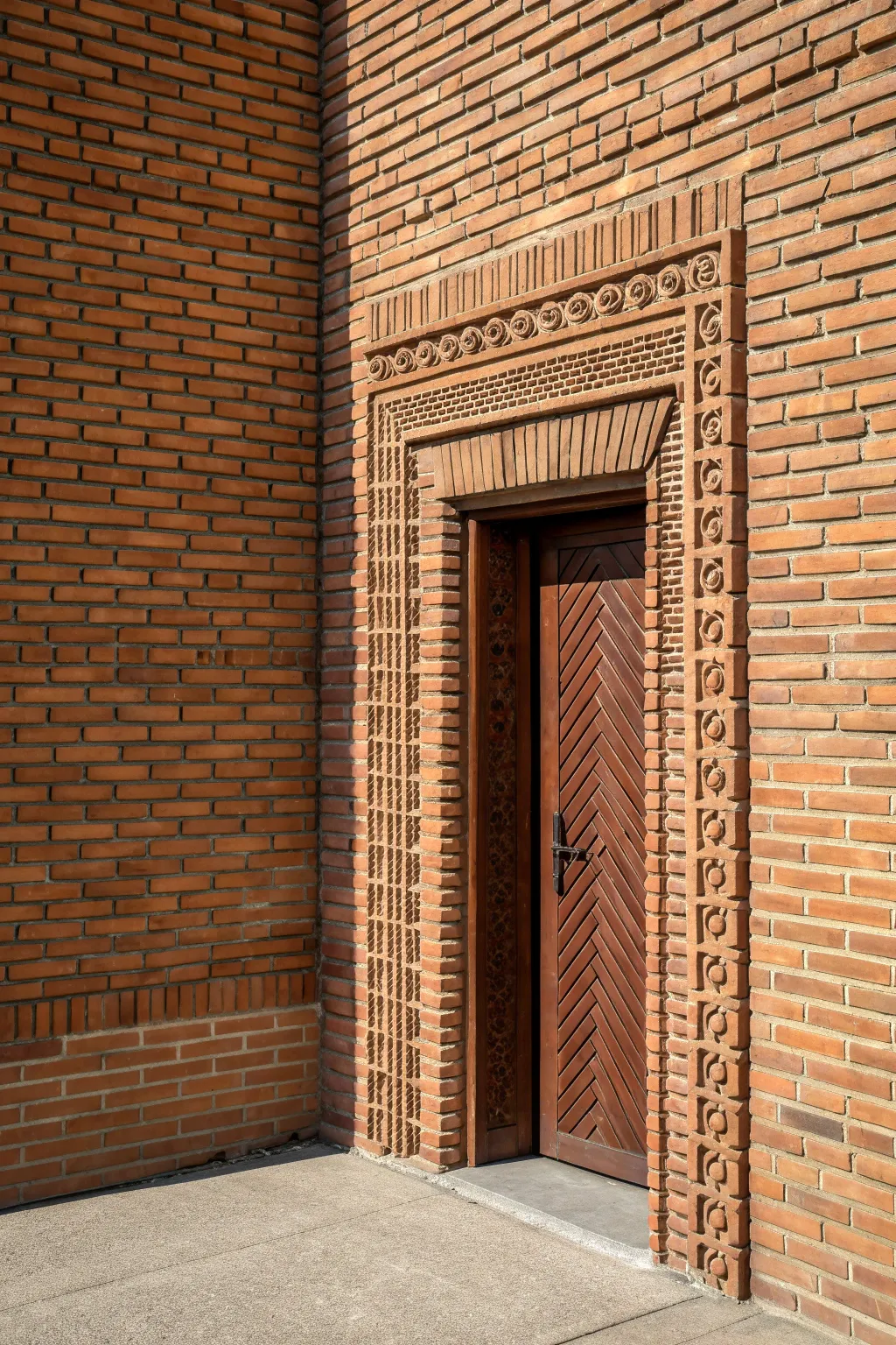 Master the Art of Discretion with This Seamless Brick Facade Door