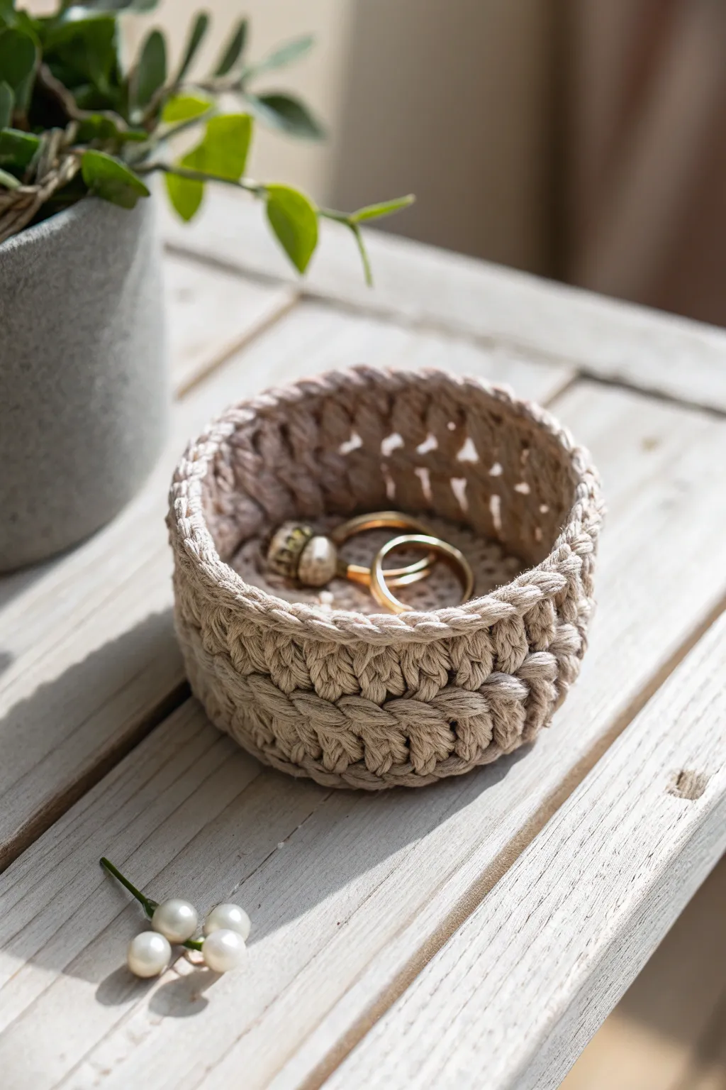 Chic and Functional: The Perfect Crochet Basket for Your Everyday Essentials.