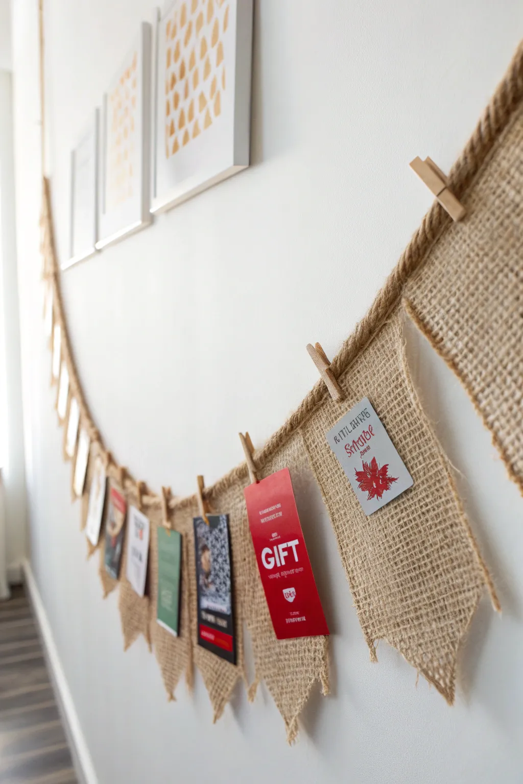 Transform your gift cards into a centerpiece with this charming banner idea! 🎁✨
