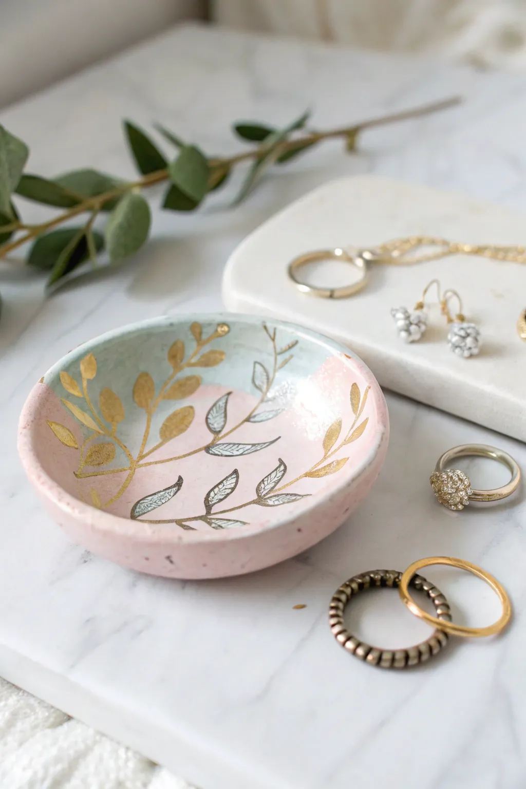 Elevate your space with handcrafted beauty—perfect for keeping your treasures safe.
