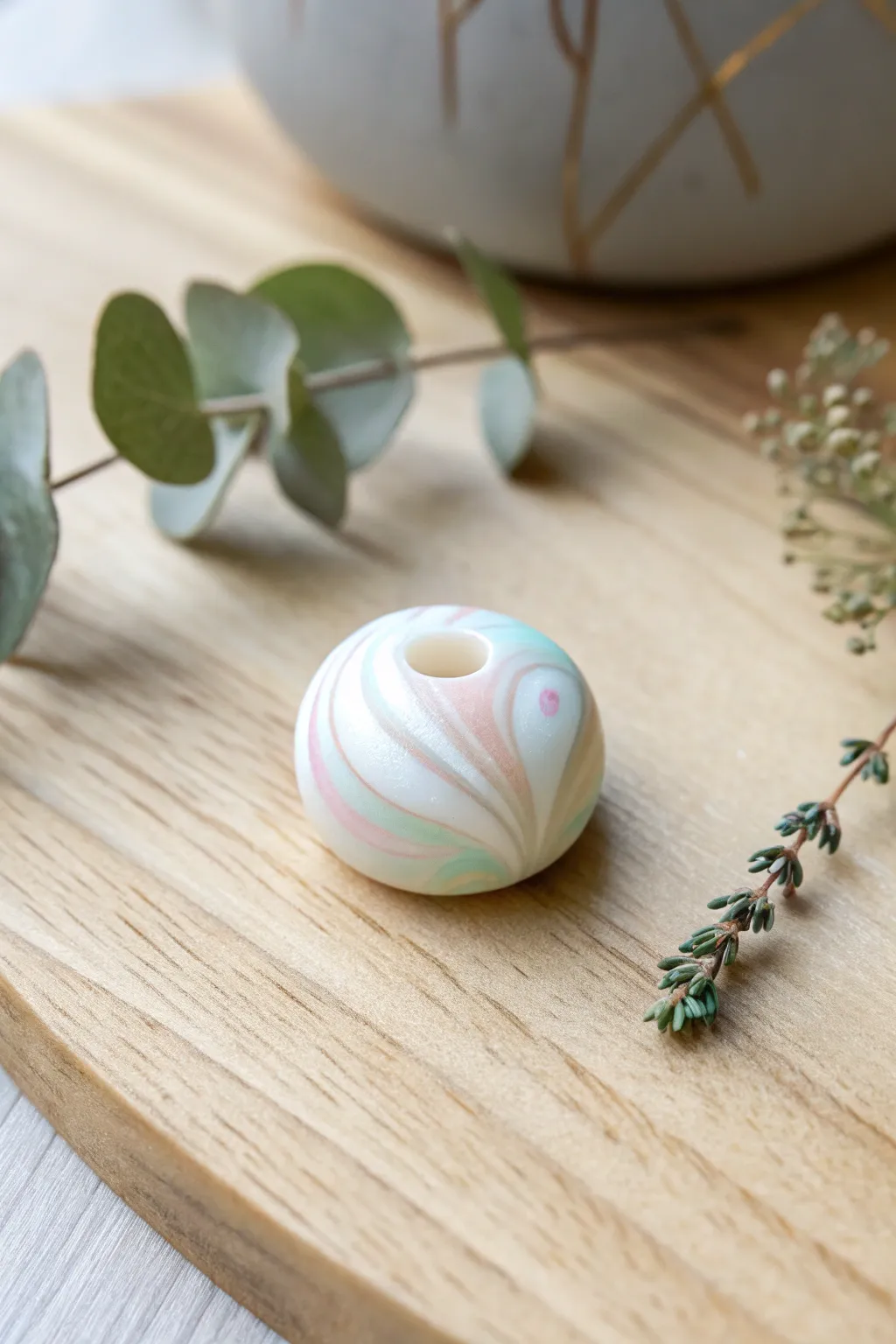 Illuminate your style with this enchanting glow-in-the-dark bead, where simplicity meets a touch of magic.