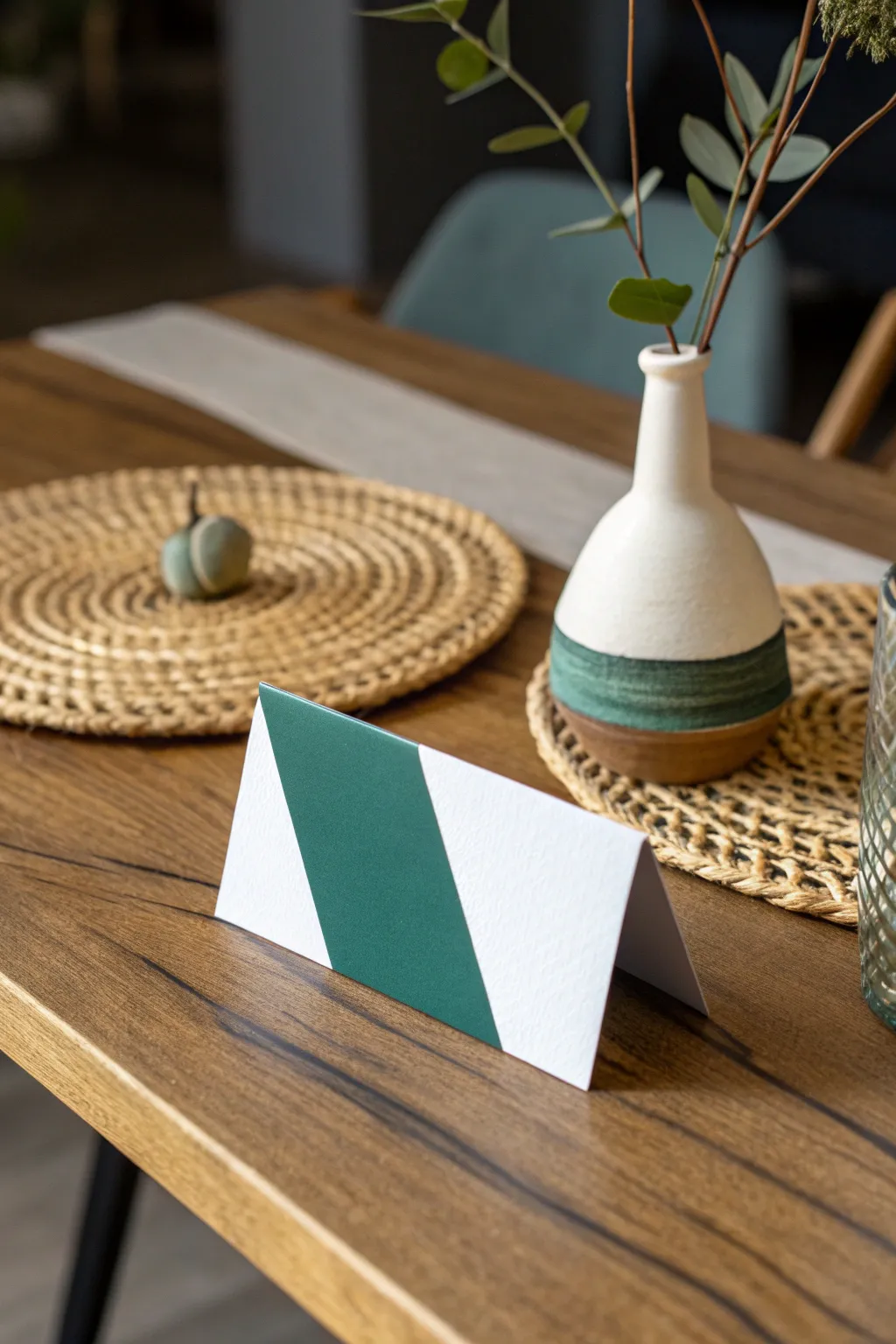 Embrace simplicity with a bold touch in your card designs. #MinimalistElegance #BohoChic